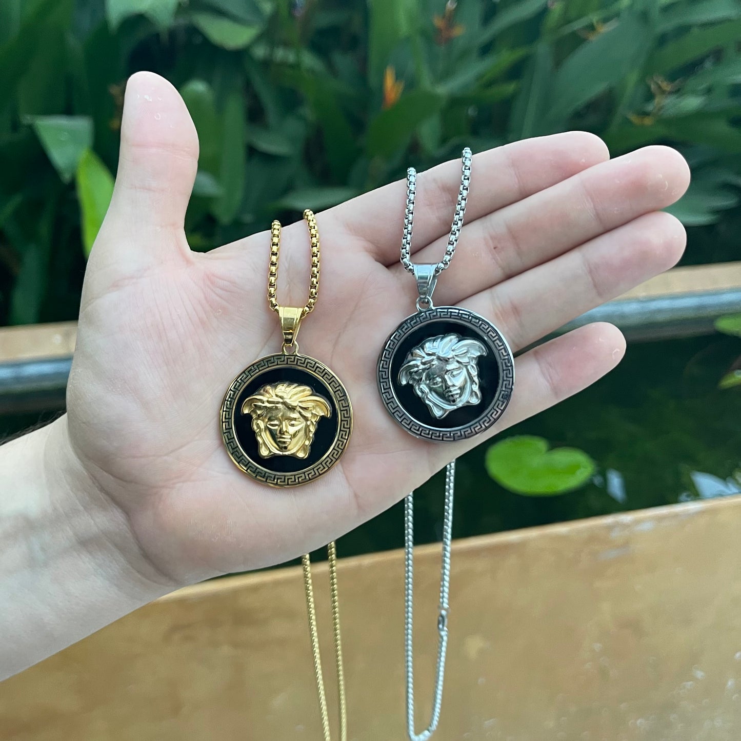 Cadena Versace